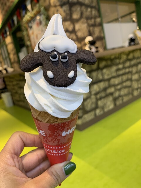 ひつじのショーン ファーム カフェ スタンド ひつじのショーン Farm Cafe Stand 上大岡 スイーツ その他 食べログ