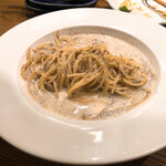 天びん棒 - 名物マッシュルームパスタ