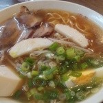 はたよ食堂 - 〆にピッタリ「夢の味」ラーメンは５００円