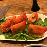 博多 やきやき三輪 - トマトとルッコラのサラダ