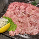 蔓牛焼肉 太田家 神戸元町店 - 塩タン