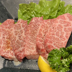 蔓牛焼肉 太田家 - 霜降り