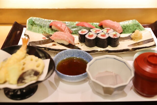 Ganko Sanjo Honten photo 3