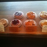 パティスリー キュイッソン - 店内ケース