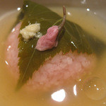 ぎおん 阪川 - 桜蒸し（うなぎ、百合根、しんしょうが） 