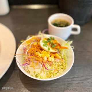 サラダニース_1