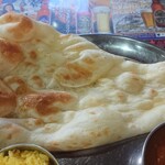 ドゥルガ　ダイニング - 巨大ナン♪