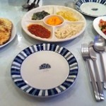 ナザール - 前菜盛り合わせ、トルコパン、サラダは必ず注文します！