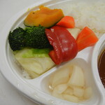 Currynoniikyuuhachi - キャベツ、ブロッコリー、カボチャ、玉ネギ、ニンジン、パプリカと食べ応えのある蒸野菜