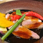 肉バル キザキ - 京都産鴨肉のグリル　オレンジソース