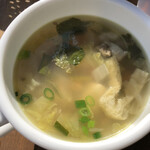 オーヤファンテーブル - スープ。これは才能を感じます。