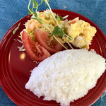 ku-rukafuekiyuukiyokuhambagutotetsupanfurenchitosutonoomise - ライスとサラダは別皿で提供