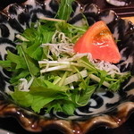 しうまい家 松富 - サラダはジャコ入りドレッシング少な目は好感