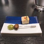 レストラン　ノリ　エ　ノジ - 秋アジのリエット、銀杏とムカゴのピンチョス
