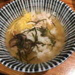 奄美鶏飯と島料理の鳥しん - こんな感じで、お茶漬け風にして頂きます。