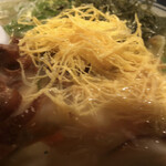 奄美鶏飯と島料理の鳥しん - 具、アップ。