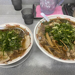 本家　第一旭  寺田店 - “特”と“並”ではこんなに大きさが違う!!