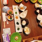 緑水亭 勝浦別館 翠海 - 朝食はたっぷりの品数