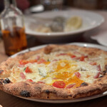 半熟卵のビスマルク 1,500円。