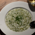 魚貝だしのリゾット 680円。