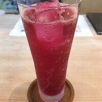 近江懐石 清元 - 赤紫蘇ジュース(比良ペリラ) ソーダ割 550円(税抜)