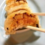 中華料理　幸莱 - 手作り餃子：320円