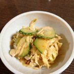 中華料理　幸莱 - お通し：ササミの酢の物