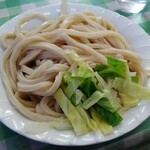 みうらうどん - 肉つけうどん（大）￥650
                                図太いうどんが圧巻！うどんは冷と温の選択可。オススメは冷や。ちなみにつけ汁は温かいやつのみ。