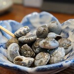 旬魚菜 しら川 - ナガラミ　レンジで温めているので貝が白くなっています