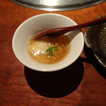 よろにく - お通し　生豆腐とホタテのジュレ