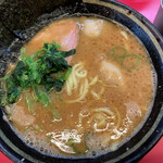 豚骨醤油ラーメン 王道家 - 