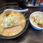 高なべ - みそラーメン　細麺　ねぎマヨチャーシュー丼