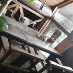 ビッグフォーレスト - 2階窓際のｱﾝﾃｨｰｸﾃｰﾌﾞﾙ