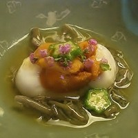 山玄茶 - 先付　胡麻豆腐、ジュンサイ、海胆