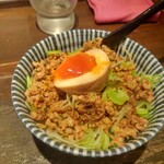 らーめん 鶏喰 - 味玉乗せ