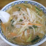 大三元 - みそラーメン850円(税込) 昔(今から約22年位前)と比べると、野菜の量が減ったような気がします。