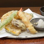 桶家乃隠居 - 天ぷら おまかせ５品