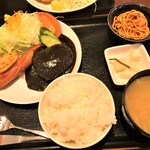 なかうらわ食堂 - 201122日　埼玉　なかうらわ食堂　ビーフハンバーグ定食880円＋税