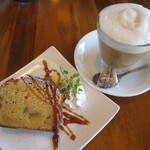 セベリコ - 季節のパウンドケーキ・カフェラテ