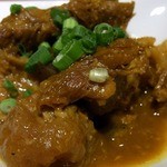 焼鳥・元気 - 牛スジがいい感じの食感でカレーの味が しっかり付いていて とっても美味しかったです。