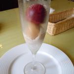 アン ファミーユ - カシスのシャーベットとアールグレイ紅茶アイス