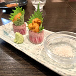 わか月 - 国産牛肉の生うに巻　1,280円　ハーフサイズがOKで640円