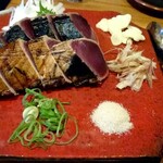 茨城地のもの わらやき料理 たたきの一九 - かつおのたたき