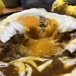 CURRY HOUSE - 玉子を割ったら、断面が見えなくなった図