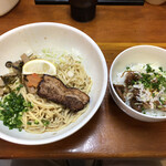 麺食堂 一真亭 - 醤油ばんめん　刻みねぎ肉丼