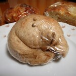 カンパーニュ - クリームチーズのベーグル 240円