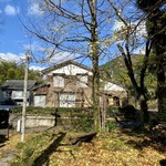 草庵 - お店の前