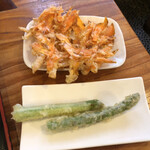 駕籠休み - ニンジンとアスパラの天ぷら