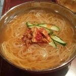 灯花苑 - 冷麺の具材はシンプルでした♪