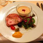 スープ&前菜(うさぎのリードヴォー鶏レバー・豚肉のテリーヌ)